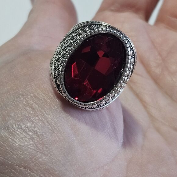 Unbranded Other - Silver Tone Red Oval Faceted Rhinestone Ring Size 7.5
